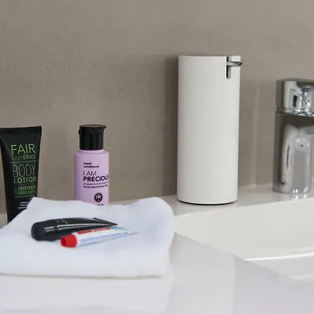 Luxurious 110m² 3br Houseboat In Centre!