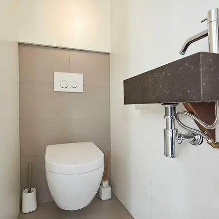 Luxurious 110m² 3br Houseboat In Centre!