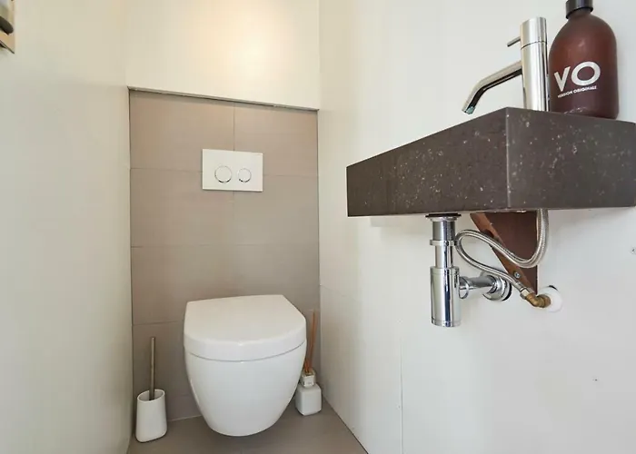 Luxurious 110m² 3br Houseboat In Centre!