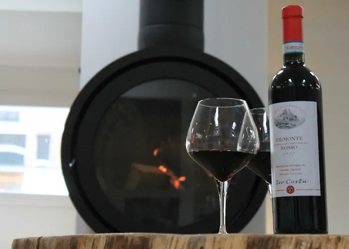 Luxurious 110m² 3br Houseboat In Centre! ספינת מלון *