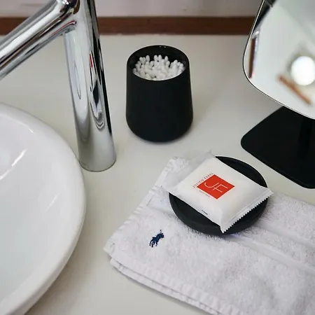 Botel Luxurious 110m² 3br Houseboat In Centre! Amsterdam