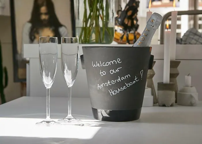 Hotel en barco Luxurious 110m² 3br Houseboat In Centre! *